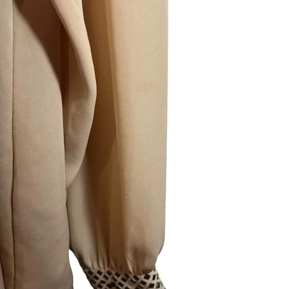 Vince Camuto Beige Chiffon Sheer Blouse Size Medium Lightweight Studded Sleeves - Picture 6 of 6